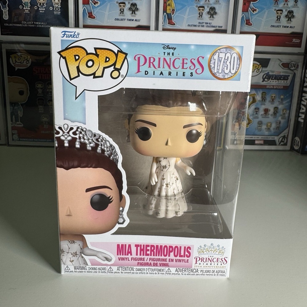 The Princess Diaries Mia Thermopolis (Coronation Gown) Funko Pop & Protector